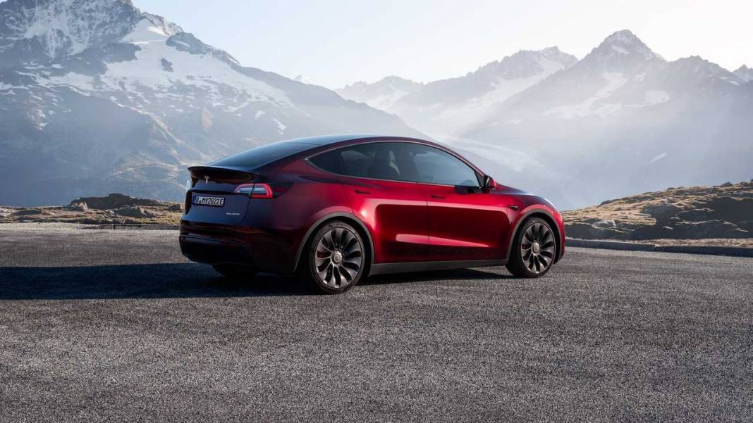 Tesla'nın Türkiye’ye Özel Tek Motorlu En Ucuz Modeli Türkiye'de Satışa Çıktı! İşte Merakla Beklenen Türkiye Satış Fiyatı 5